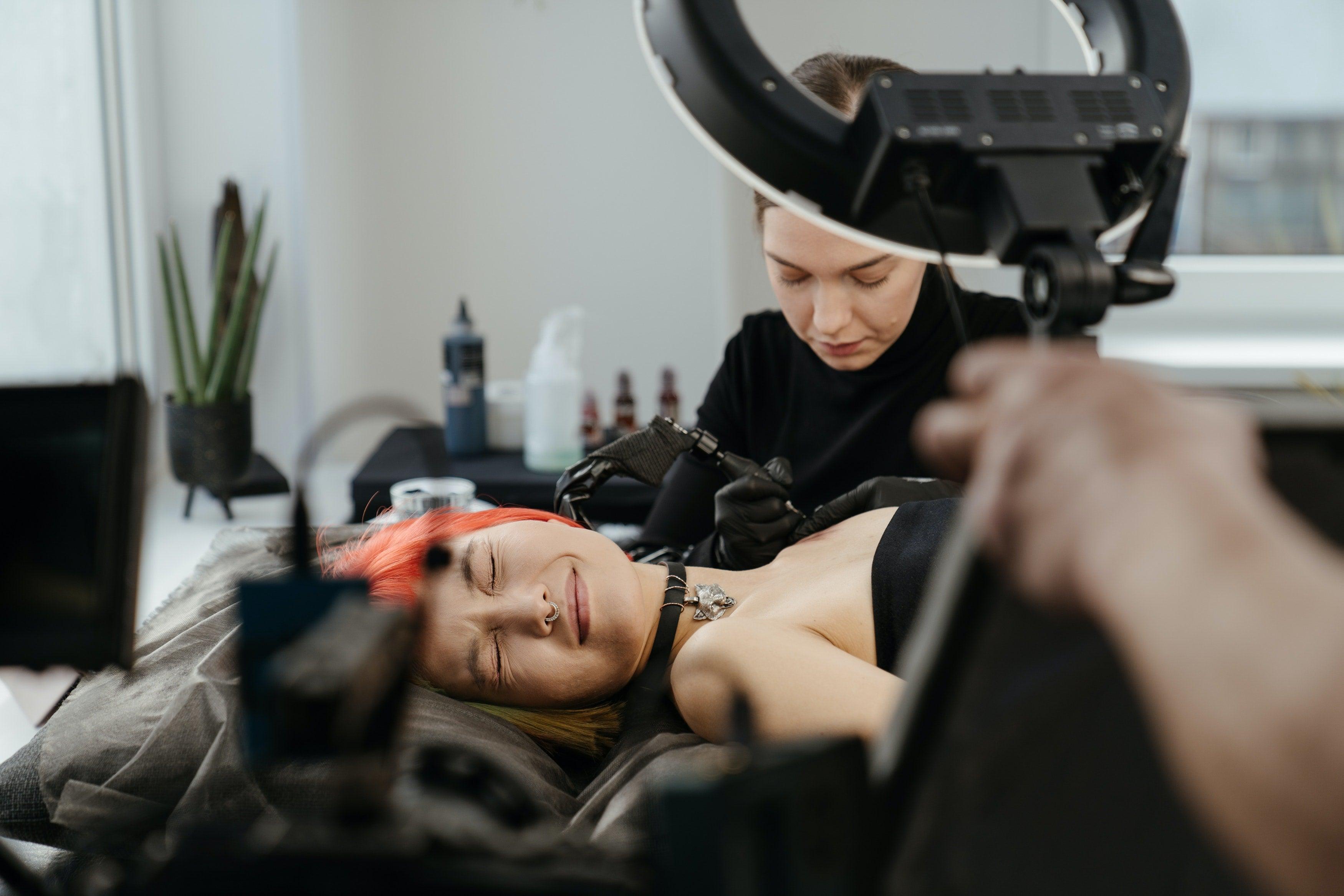 How to Apply Tattoo Numbing Cream - Toochi Tattoo